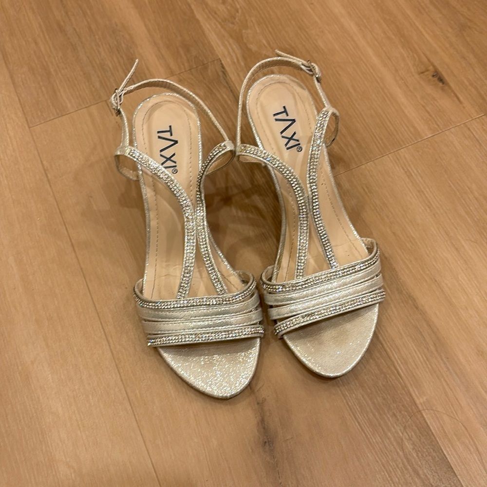 LINDA-01 TAXI LA DRESS SANDAL